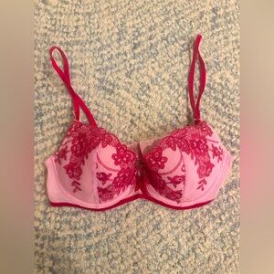 Victoria’s Secret Angels Elegant Pink Lace Bra